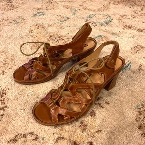 Women’s casual heel